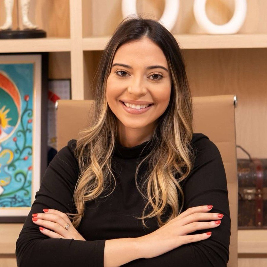 Dra. Thália Abreu, fisioterapeuta